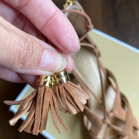 Micheal Kors Mirabel Mid Suede Heels Sandals - Picture 14 of 15